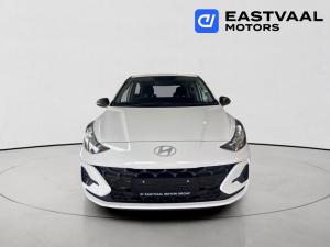 Hyundai Grand i10 1.2 Premium hatch - Image 2