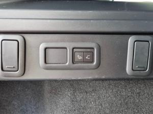 Land Rover Range Rover Velar D240 SE - Image 24