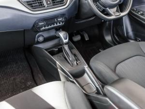 Toyota Starlet 1.5 XS auto - Image 9