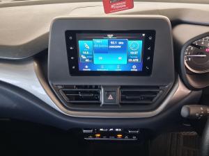 Toyota Starlet 1.5 XS auto - Image 12