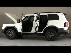 Toyota Land Cruiser Prado 2.8GD VX-R - Image 26
