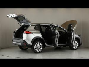 Toyota Corolla Cross 1.8 Xi - Image 31