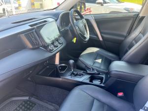 Toyota RAV4 2.0 GX auto - Image 7