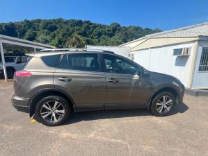 Toyota RAV4 2.0 GX auto - Image 3