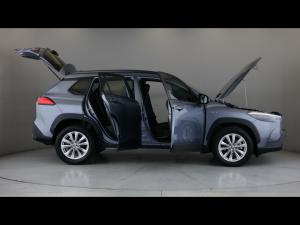 Toyota Corolla Cross 1.8 Hybrid XS - Image 30