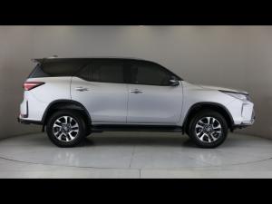 Toyota Fortuner 2.4GD-6 auto - Image 3