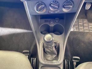 Volkswagen Polo Vivo 1.4 Trendline - Image 12