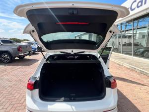 Volkswagen Golf GTI - Image 10