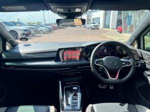 Volkswagen Golf GTI - Image 11