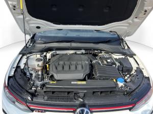 Volkswagen Golf GTI - Image 9