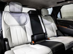 Land Rover Range Rover Sport D350 Autobiography - Image 17