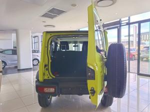 Suzuki Jimny 1.5 GLX AllGrip 5-door auto - Image 7