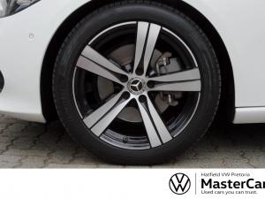 Mercedes-Benz C-Class C200 Avantgarde - Image 6