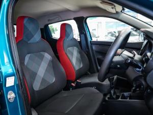 Renault Kwid 1.0 Techno manual - Image 16