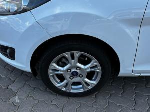 Ford Fiesta 5-door 1.0T Trend auto - Image 5