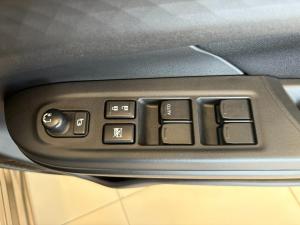 Suzuki Swift 1.2 GL - Image 6