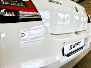 Suzuki Swift 1.2 GL - Image 12