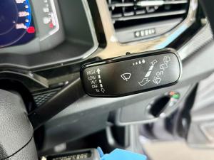 Volkswagen Polo hatch 1.0TSI Life manual - Image 12