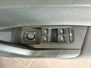 Volkswagen Polo hatch 1.0TSI Life manual - Image 9