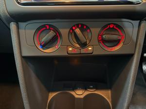 Volkswagen Polo Vivo hatch 1.4 - Image 6