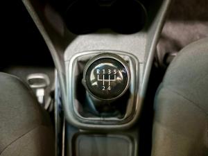 Volkswagen Polo Vivo hatch 1.4 Trendline - Image 5