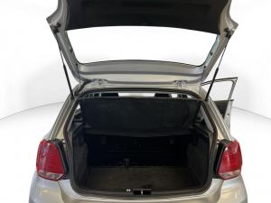 Volkswagen Polo Vivo hatch 1.6 Comfortline auto - Image 10