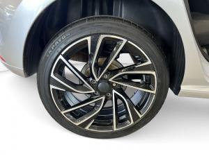 Volkswagen Polo Vivo hatch 1.6 Comfortline auto - Image 16