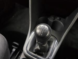 Volkswagen Polo Vivo hatch 1.4 - Image 9