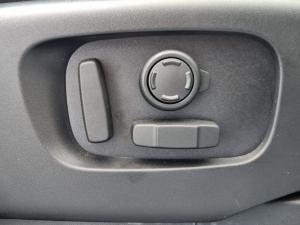 Land Rover Discovery D350 Dynamic SE - Image 17