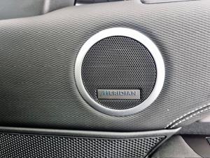 Land Rover Discovery D350 Dynamic SE - Image 9