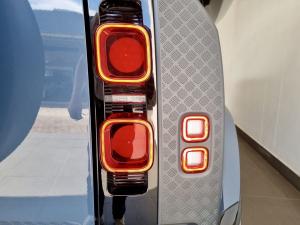 Land Rover Defender 110 D250 X-Dynamic SE - Image 10