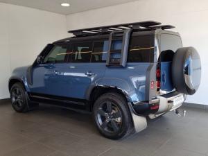 Land Rover Defender 110 D250 X-Dynamic SE - Image 4