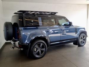 Land Rover Defender 110 D250 X-Dynamic SE - Image 5