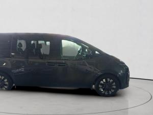 Hyundai Staria 2.2D Luxury - Image 8