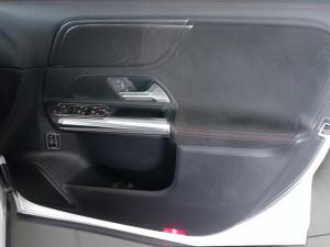 Mercedes-Benz GLA GLA200d Progressive - Image 22