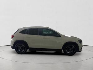 Mercedes-Benz GLA GLA200d Progressive - Image 8