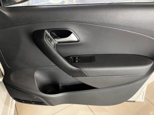 Volkswagen Polo Vivo hatch 1.4 - Image 8