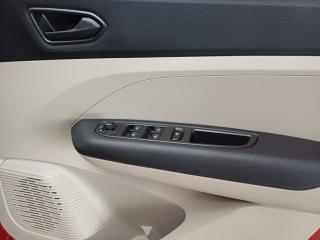 Renault Triber 1.0 Zen auto