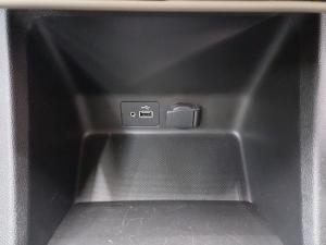 Renault Triber 1.0 Zen auto - Image 6