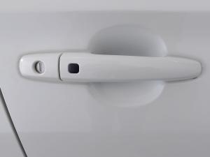 Suzuki Swift 1.2 GLX auto - Image 12