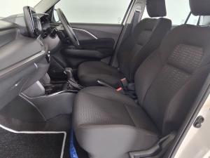 Suzuki Swift 1.2 GLX auto - Image 13