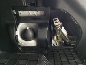 Suzuki Swift 1.2 GLX auto - Image 17