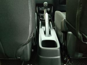 Suzuki Swift 1.2 GLX auto - Image 19