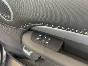 Land Rover Discovery D350 Dynamic SE - Image 27