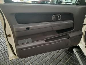 Nissan NP300 Hardbody 2.5TDi double cab Hi-rider - Image 12