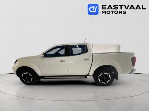 Nissan Navara 2.5DDTi double cab LE Plus - Image 4