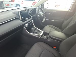 Toyota RAV4 2.0 GX auto - Image 7