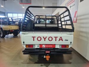 Toyota Land Cruiser 79 2.8GD-6 single cab auto - Image 5