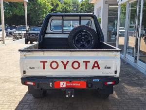 Toyota Land Cruiser 79 4.5D-4D LX V8 single cab - Image 5
