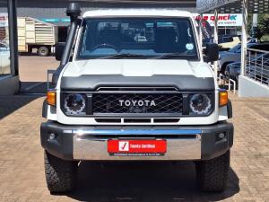Toyota Land Cruiser 79 4.5D-4D LX V8 single cab - Image 4